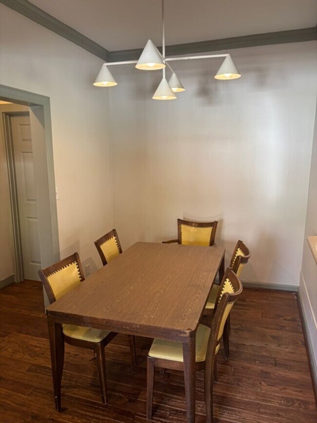 Building Photo - Rare Oasis: 2BR Home with Large Loft Area on 1.5 Acres Bordering National Forest and Fronting Dry...