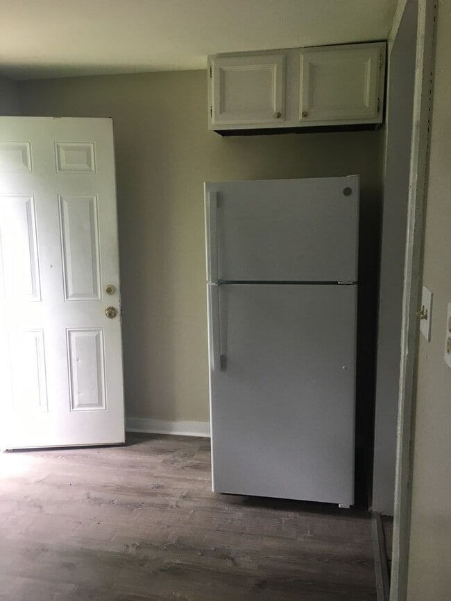 Building Photo - Spacious 2-3 bedroom home in Park Hill- Se...