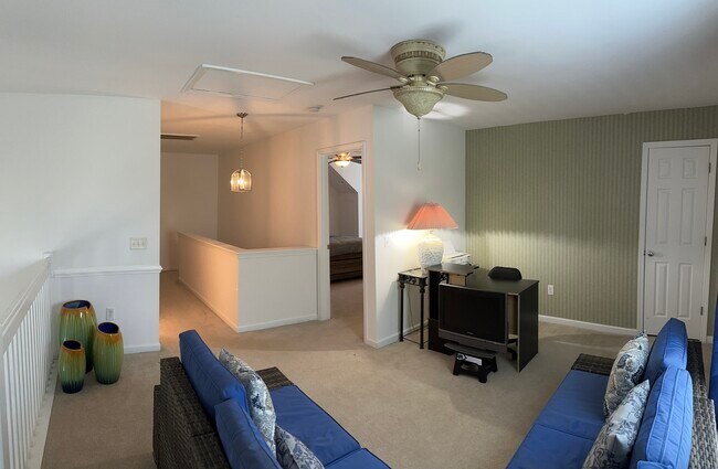 Building Photo - 250 Opus Ct