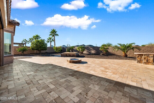 Building Photo - 12750 Calle de Pompas W