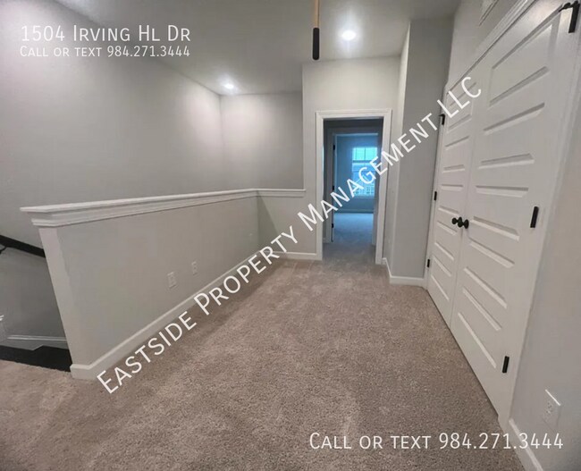 Building Photo - 1504 Irving Hl Dr