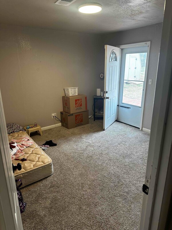 Building Photo - 1912 S Jordan Ave