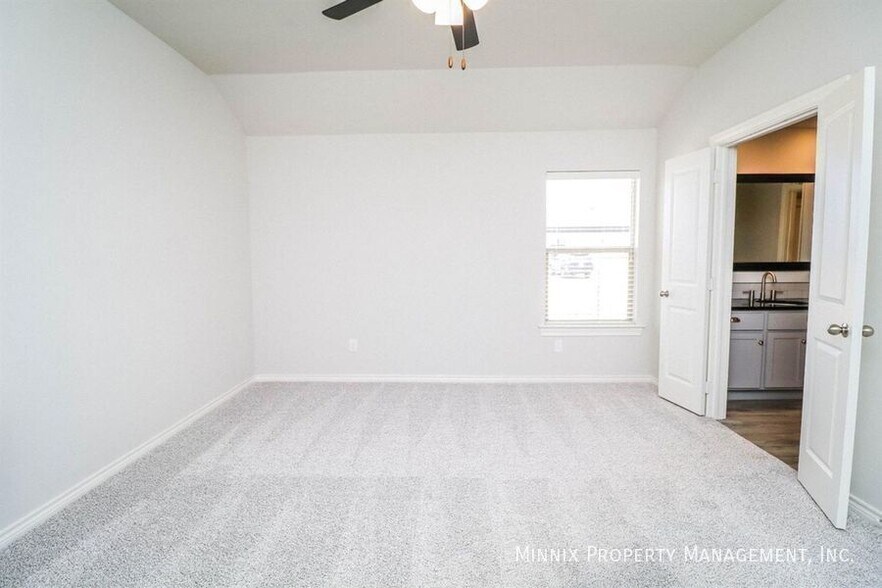 Building Photo - 2525 137th St