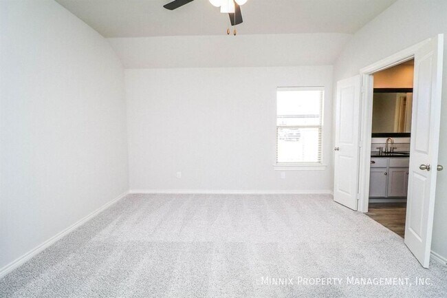 Building Photo - 2525 137th St