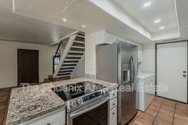 Building Photo - 8638 S 51st St