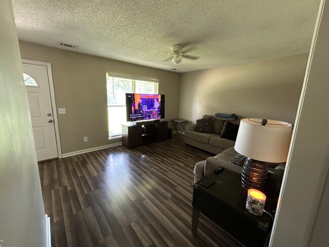 Building Photo - 1289 Homer City Way