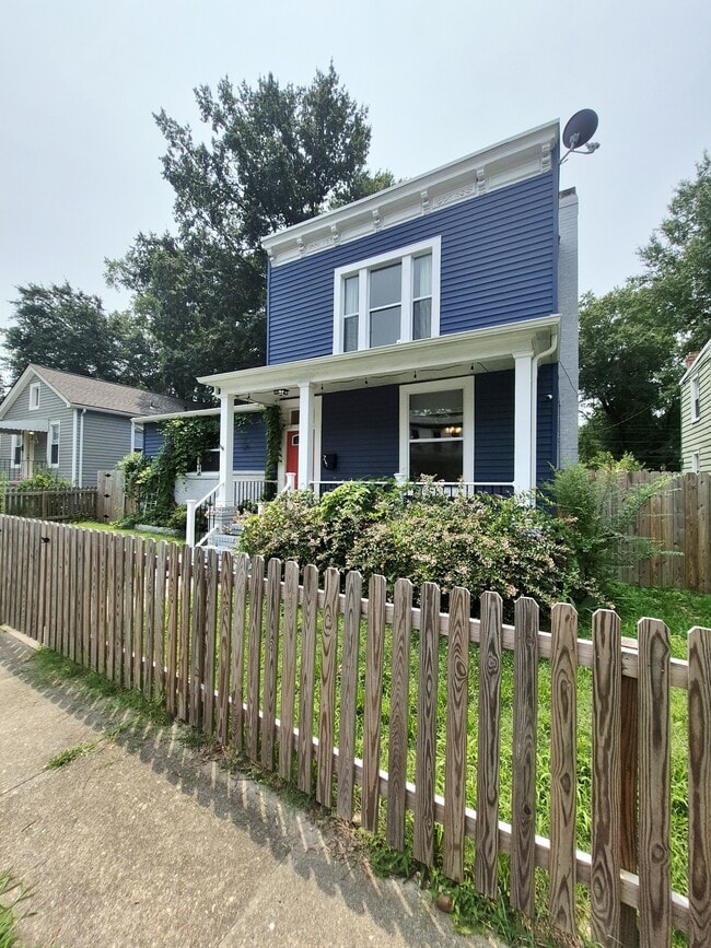 Building Photo - 711 Arnold Ave