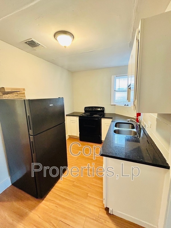 Building Photo - 1211 Hammond Ave