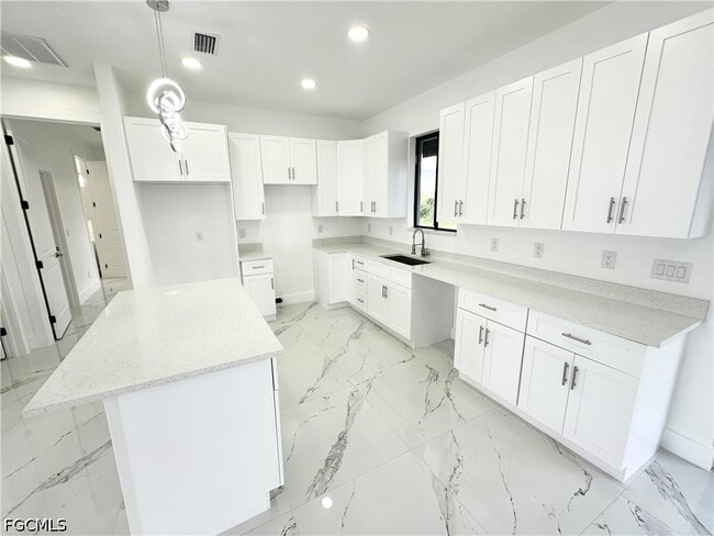 Building Photo - 1051 Eisenhower Blvd