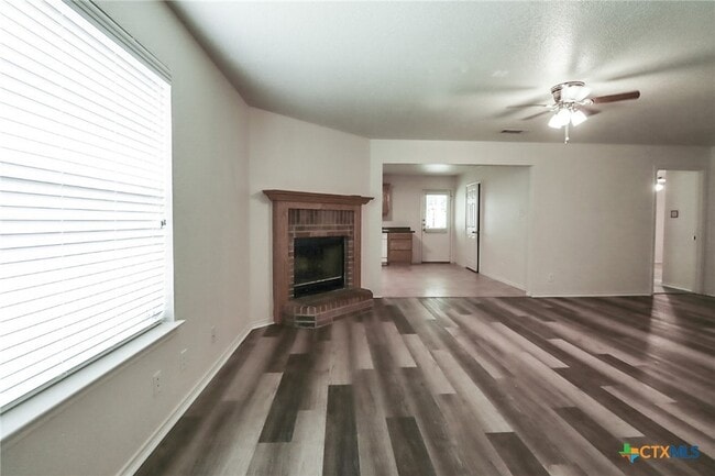 Building Photo - 3102 Ida Dr