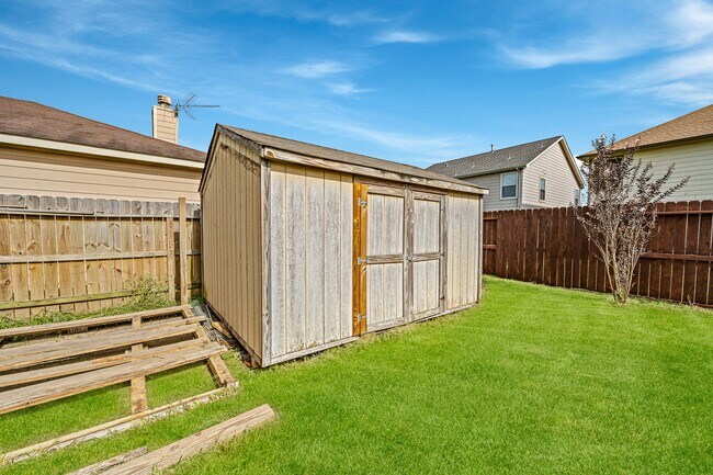 Building Photo - 15623 Harris Canyon Ln