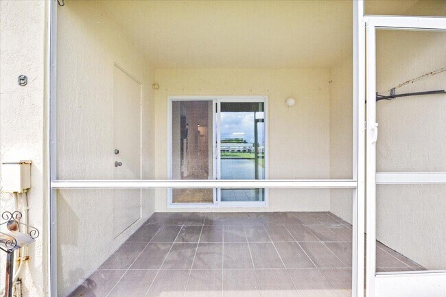 Building Photo - 3124 SW 49th St