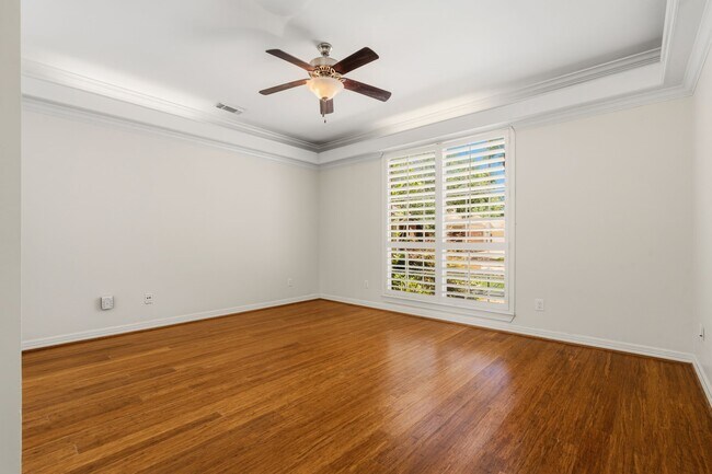 Building Photo - 14207 Woodville Gardens Dr