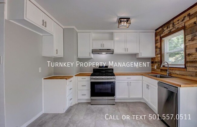 Building Photo - 91 White Oak Ln