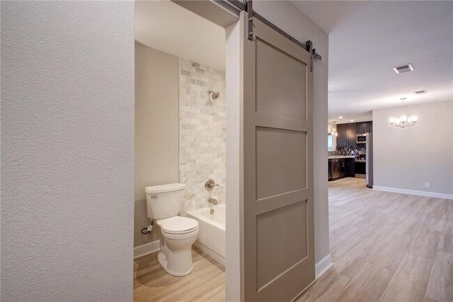 Building Photo - 8808 Clarewood Dr