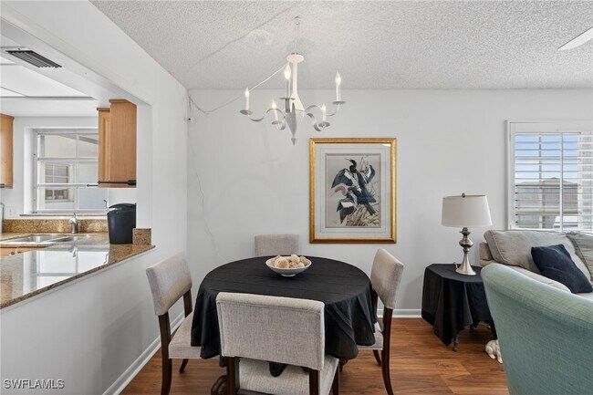 Building Photo - 5 High Point Cir W