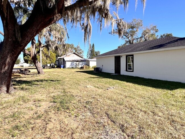 Building Photo - Beautiful Three-bedroom Corner Lot Home