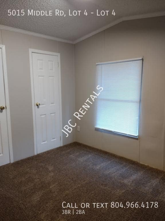 Building Photo - 5015 Middle Rd