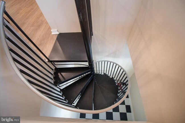 Building Photo - 7918 Bloomfield Rd