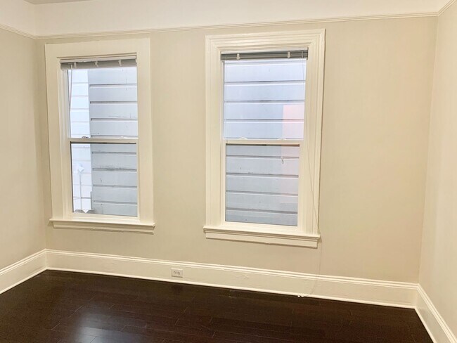 Building Photo - 54-56 Sharon St