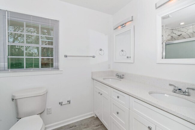 Building Photo - 2019 Knight Ct SE