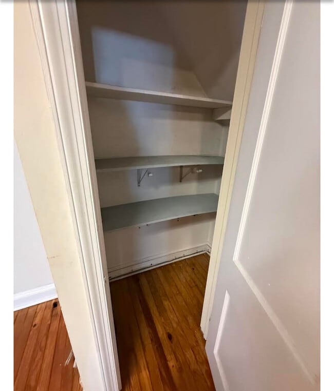 Building Photo - 3536 Rhoads Ave