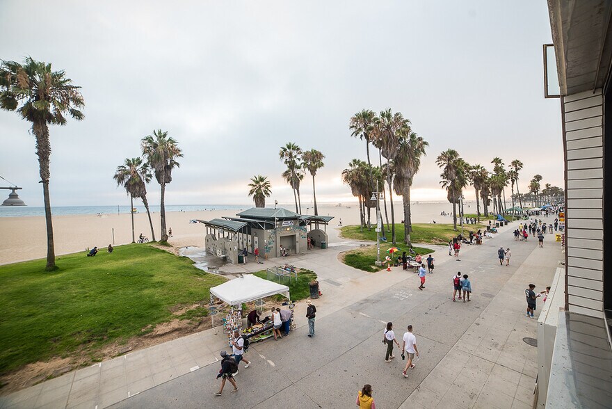 Building Photo - 8 Brooks Ave