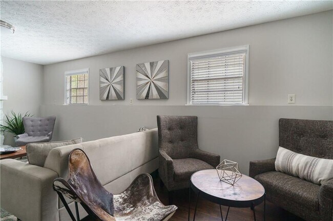 Building Photo - 942 Cadencia Way SW