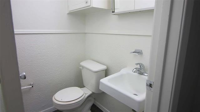 Building Photo - 101 Westcourt Dr