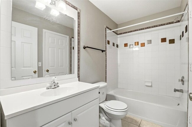 Building Photo - 6235 Goethe St