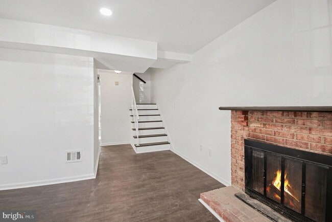 Building Photo - 14113 Morrison Ct