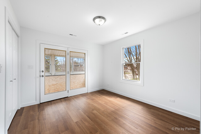 Building Photo - 544 Hainesville Rd