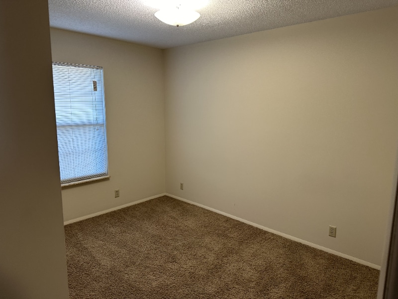 Building Photo - 606 Cumberland Dr