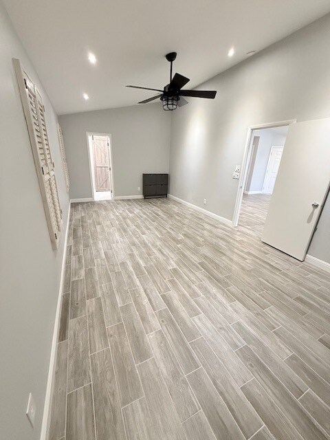 Building Photo - FOR RENT