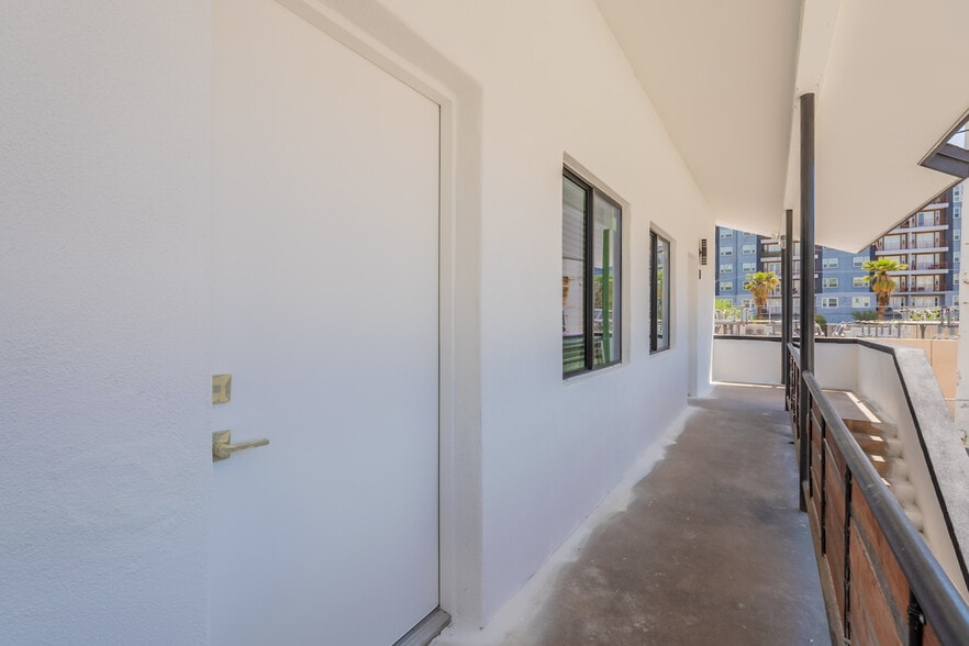 Building Photo - 377 N 4th Ave