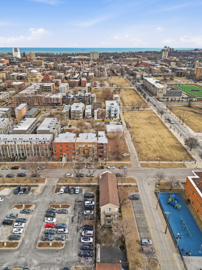 Building Photo - 6239 S Ellis Ave