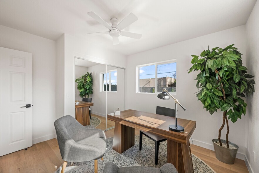 3rd bedroom or office - 2225 E Monterosa St