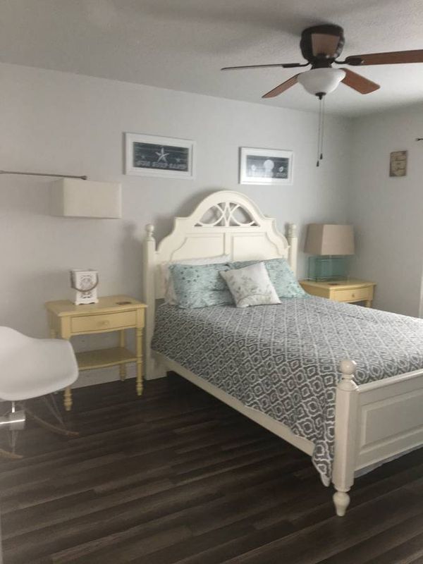 Building Photo - 5132 Beach Dr