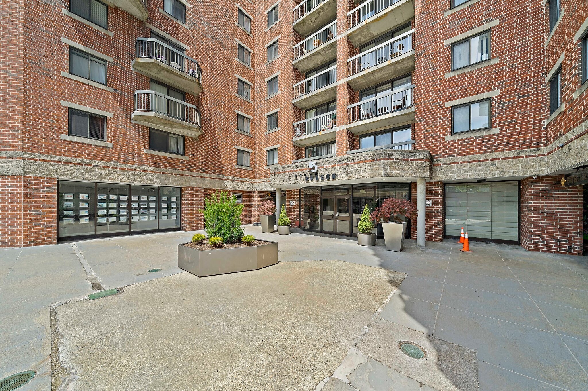 Building Photo - 15 North Beacon St