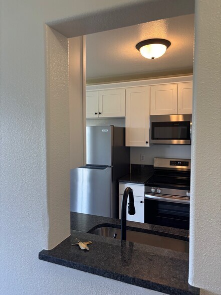 Building Photo - 2010 Cypress Ct