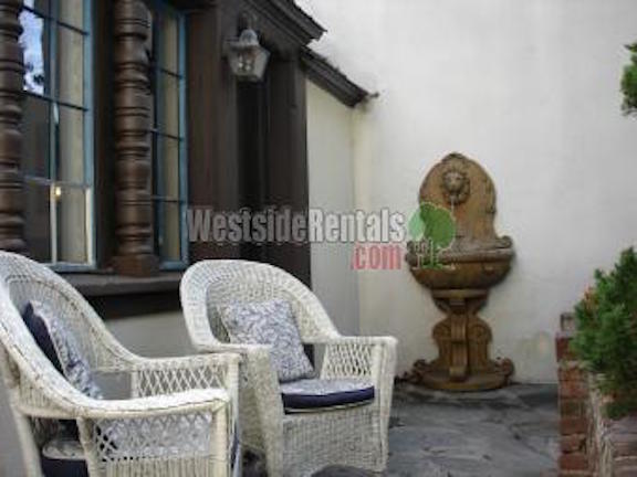 Building Photo - 2057 N Las Palmas Ave