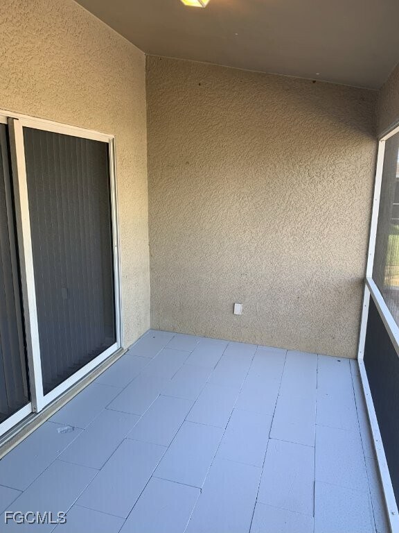 Building Photo - 703 SW 22nd St