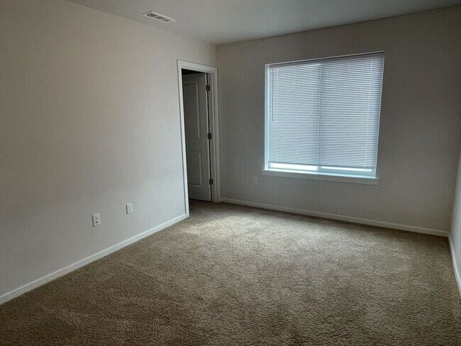 Building Photo - 5430 Remington Dr