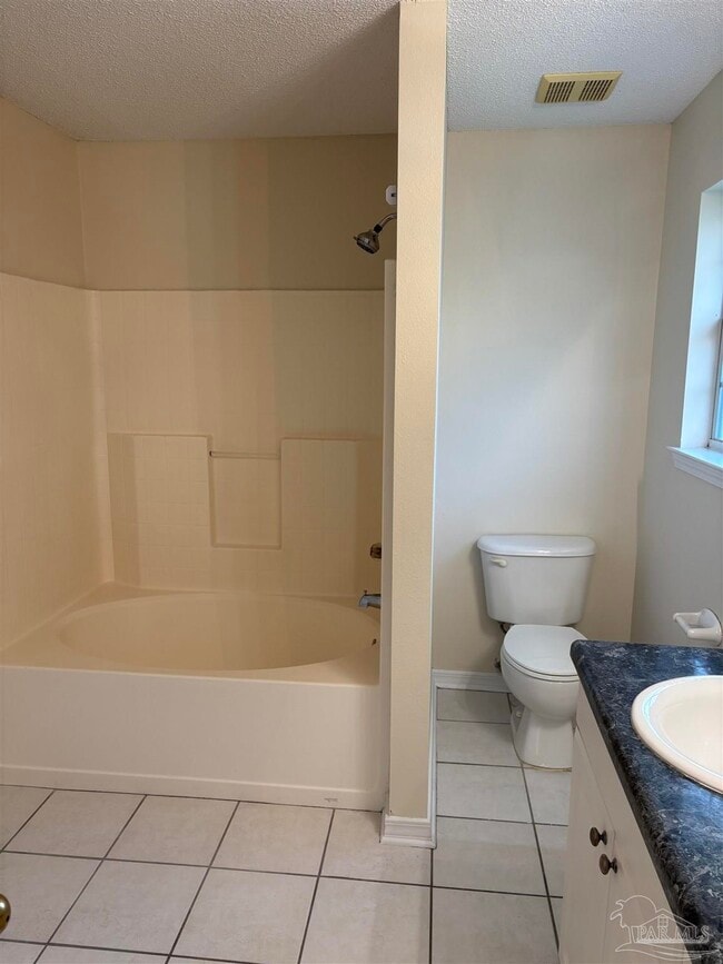 Building Photo - 1607 Dee's Rd