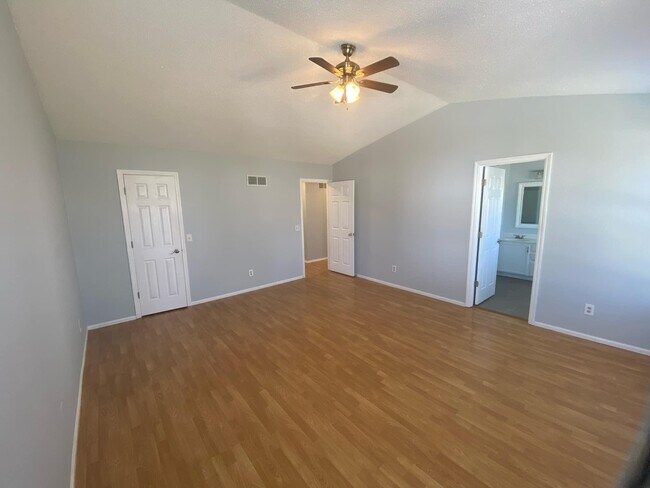 Building Photo - 3 Colonist Retreat Ct