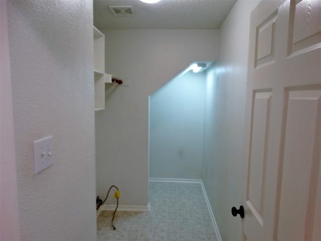Building Photo - 7208 Yellowstone Dr