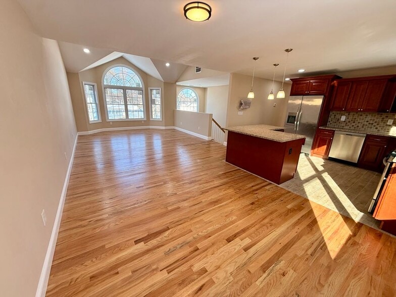 Building Photo - 230 Clark St