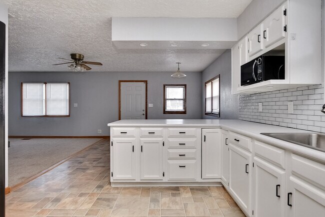 Building Photo - 2300 Avenue F