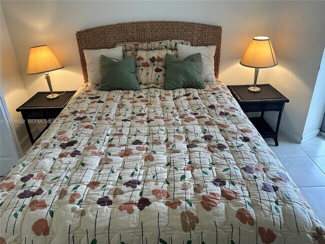 Building Photo - 3530 Mystic Pointe Dr