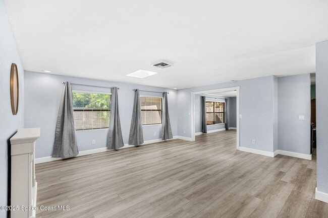 Building Photo - 1375 Crevalle Ave